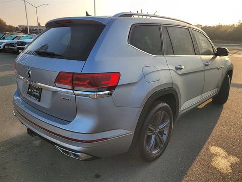Used 2022 Volkswagen Atlas SEL R-Line image 4