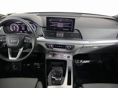 Used 2025 Audi Q5 2.0T Premium image 8