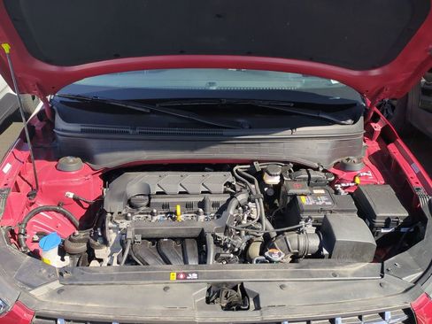 Used 2025 Hyundai Venue Limited FWD image 23