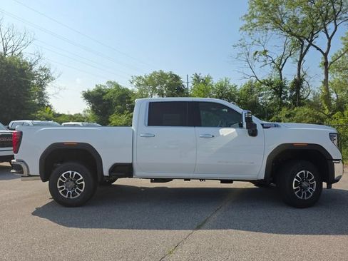 New 2026 GMC Sierra 2500 SLT AWD/4WD image 17