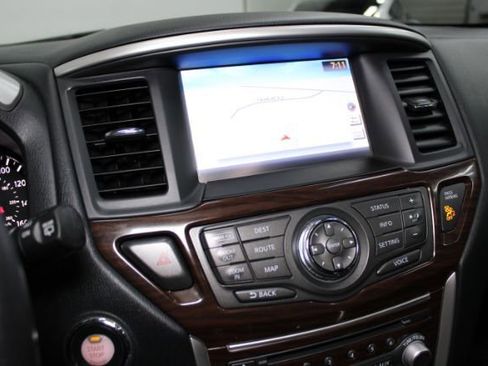 Used 2015 Nissan Pathfinder SL w/ SL Premium Package image 13