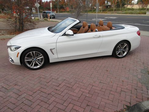 Used 2019 BMW 440i Convertible w/ Convenience Package image 2