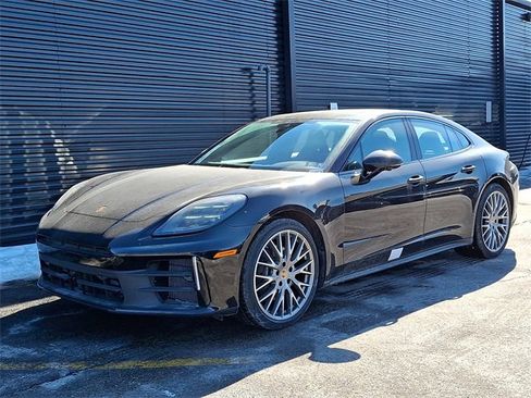 New 2025 Porsche Panamera 4 image 1