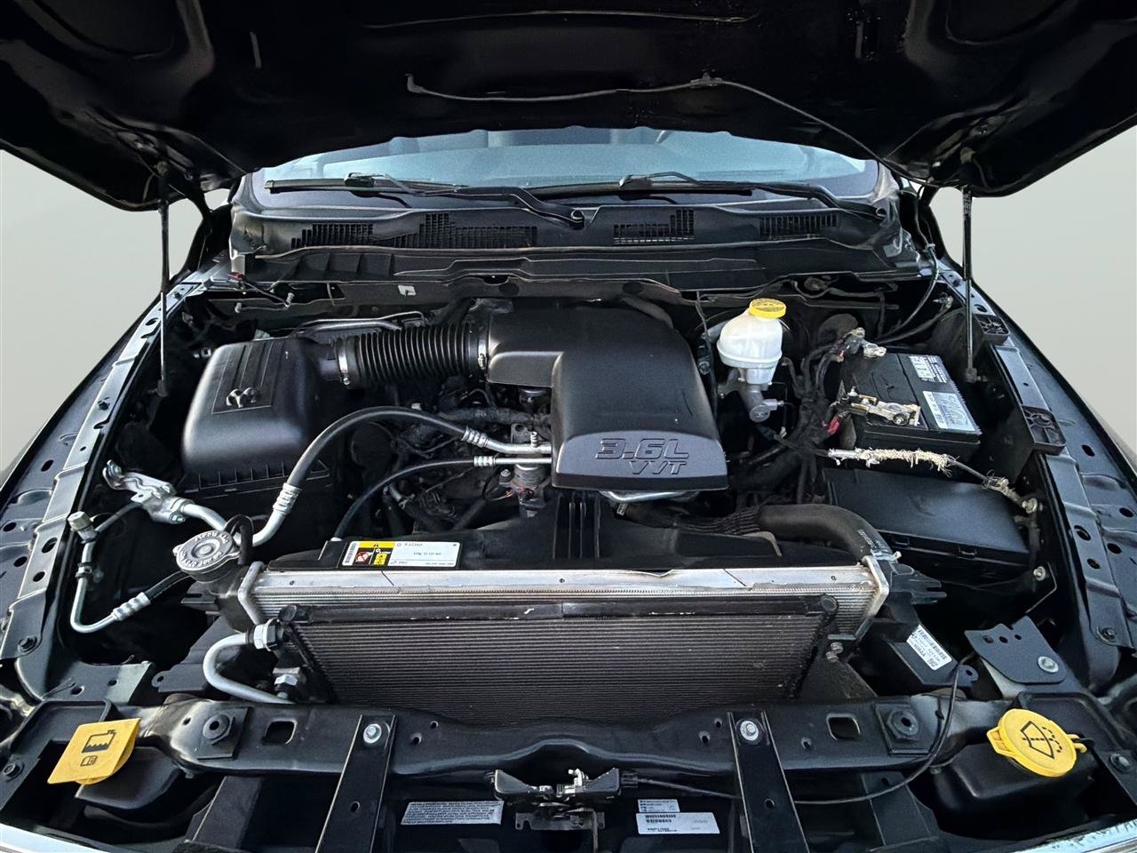 Used 2017 RAM 1500 Classic SLT AWD/4WD image 22