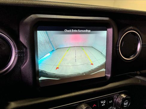 Used 2022 Jeep Wrangler Unlimited Rubicon 4xe w/ Cold Weather Group image 14