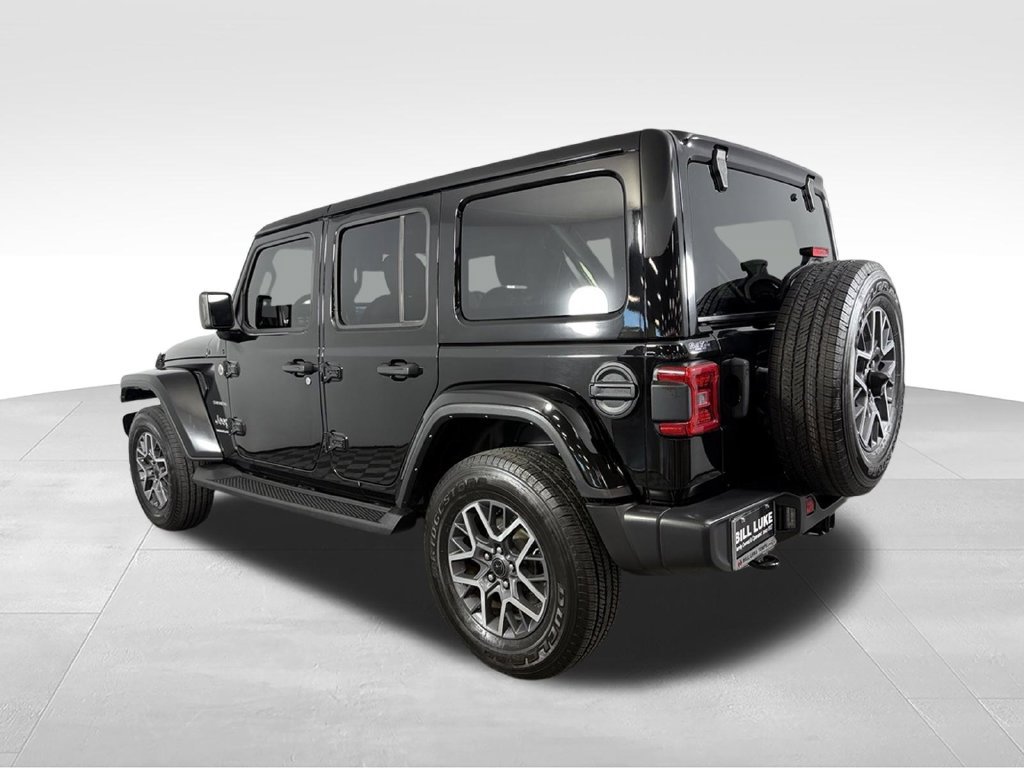 Used 2024 Jeep Wrangler Unlimited Sahara w/ Technology Group AWD/4WD image 10