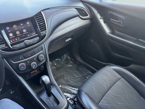 Used 2021 Chevrolet Trax LT w/ Driver Confidence Package image 26