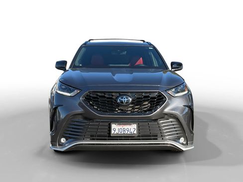 Used 2023 Toyota Highlander XSE image 8