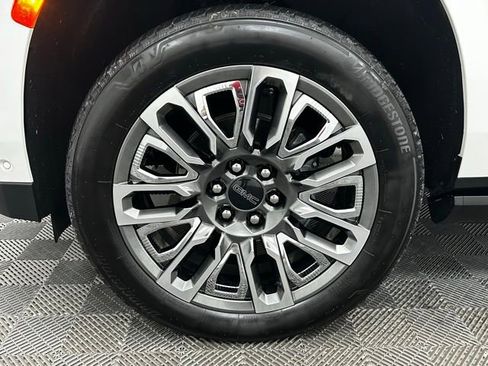 Used 2024 GMC Yukon XL Denali Ultimate image 26