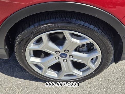 Used 2019 Ford Escape Titanium FWD image 20