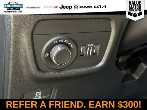 Certified 2025 Jeep Grand Cherokee Altitude AWD/4WD image 20