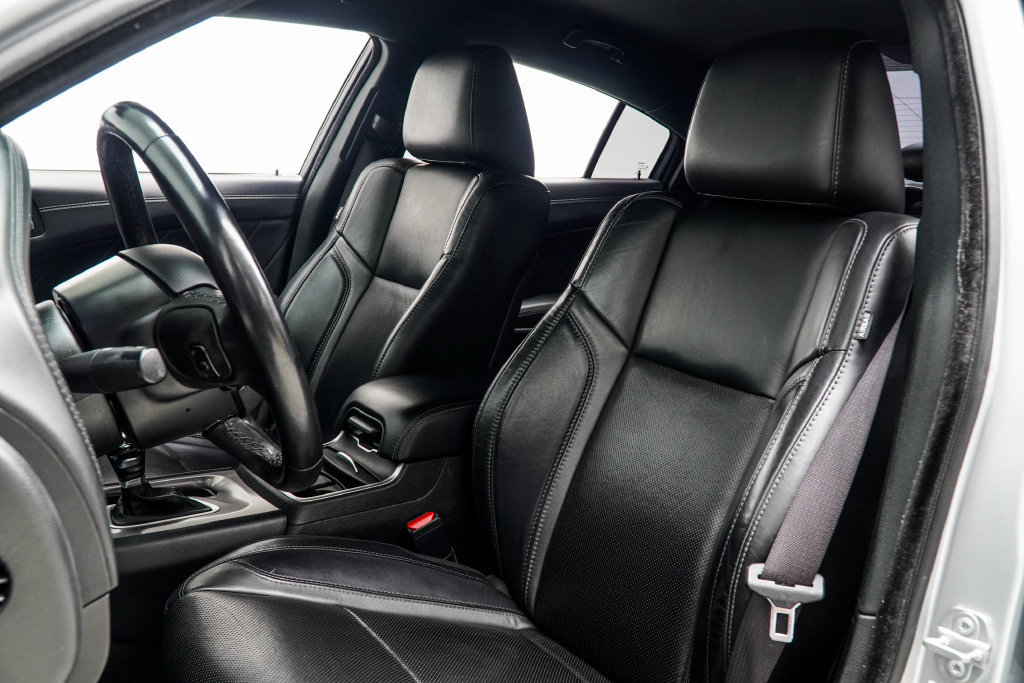 Used 2022 Dodge Charger SXT w/ Plus Group RWD image 38