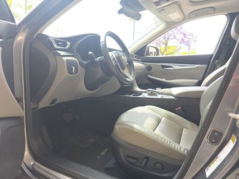 Certified 2025 INFINITI QX50 Luxe image 4