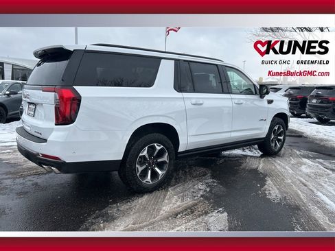 New 2026 GMC Yukon XL AT4 Ultimate image 3