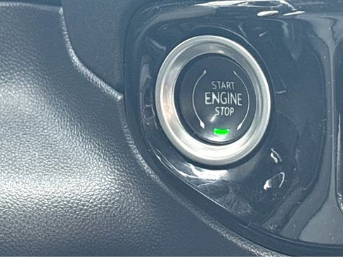 Used 2022 Chevrolet Silverado 1500 LT w/ Safety Package image 7