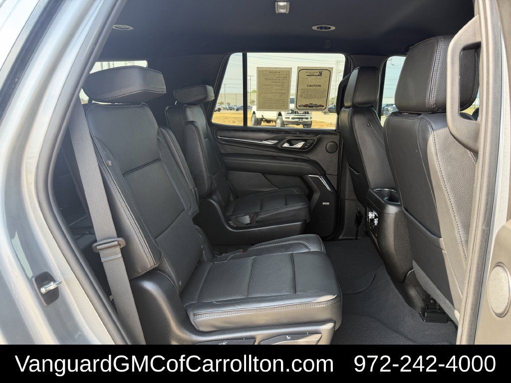 Used 2023 GMC Yukon Denali RWD image 36
