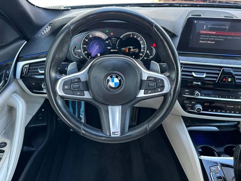 Used 2019 BMW 530e w/ M Sport Package image 15