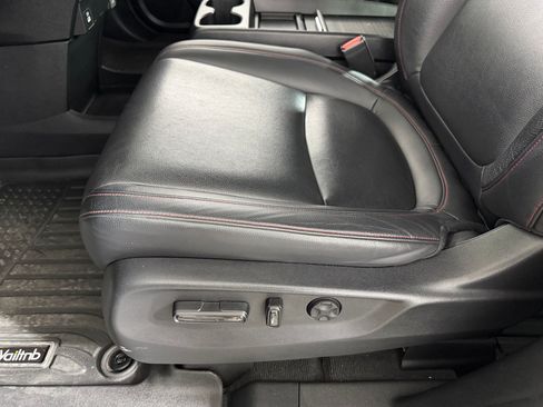 Used 2024 Honda Odyssey Sport image 11