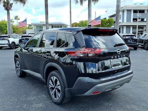 Used 2022 Nissan Rogue SV image 12