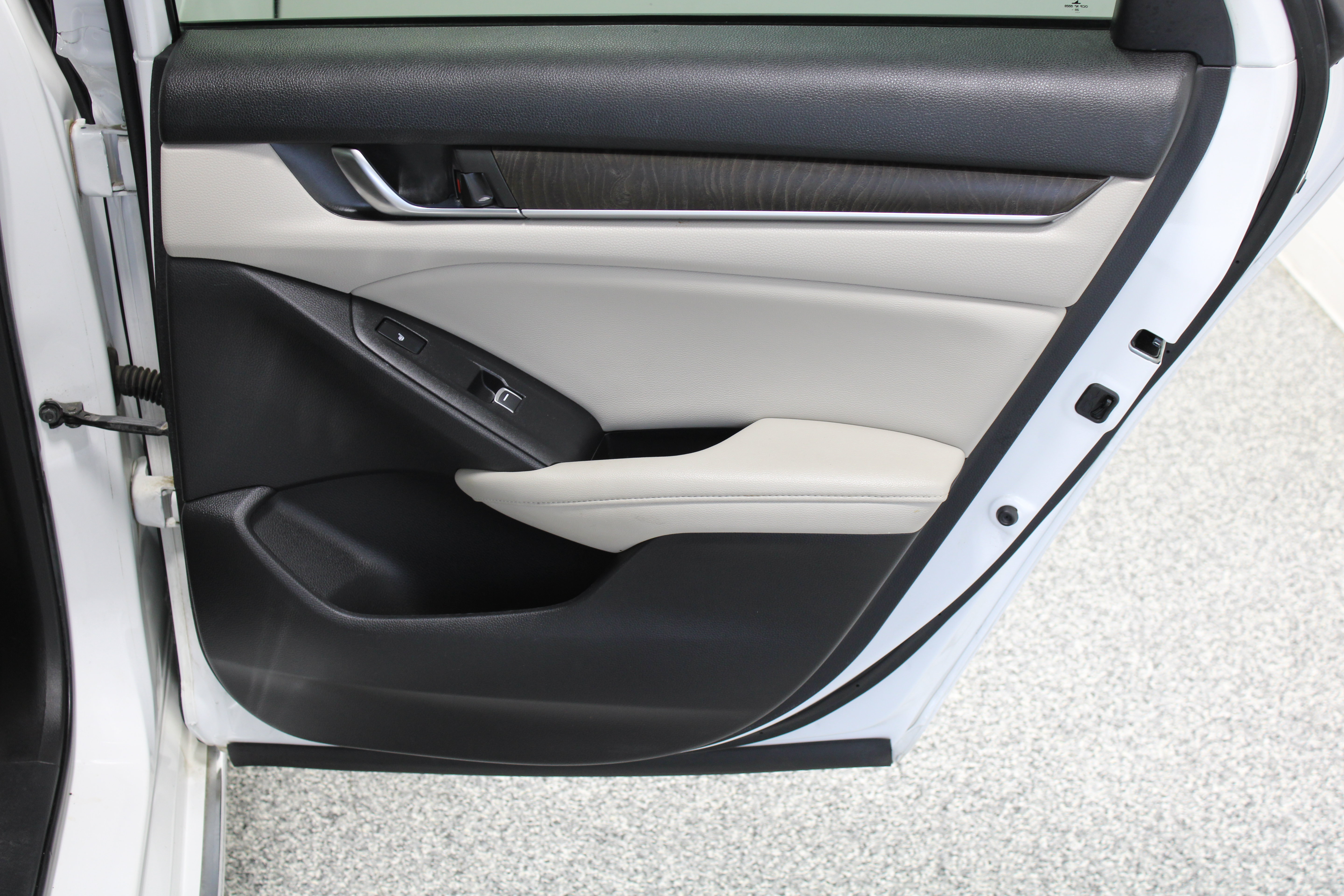 Used 2021 Honda Accord Touring image 37
