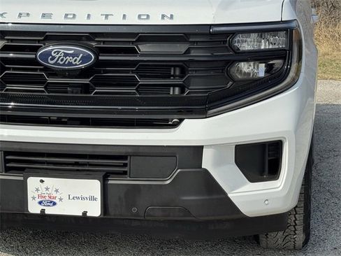 Used 2025 Ford Expedition Active image 8
