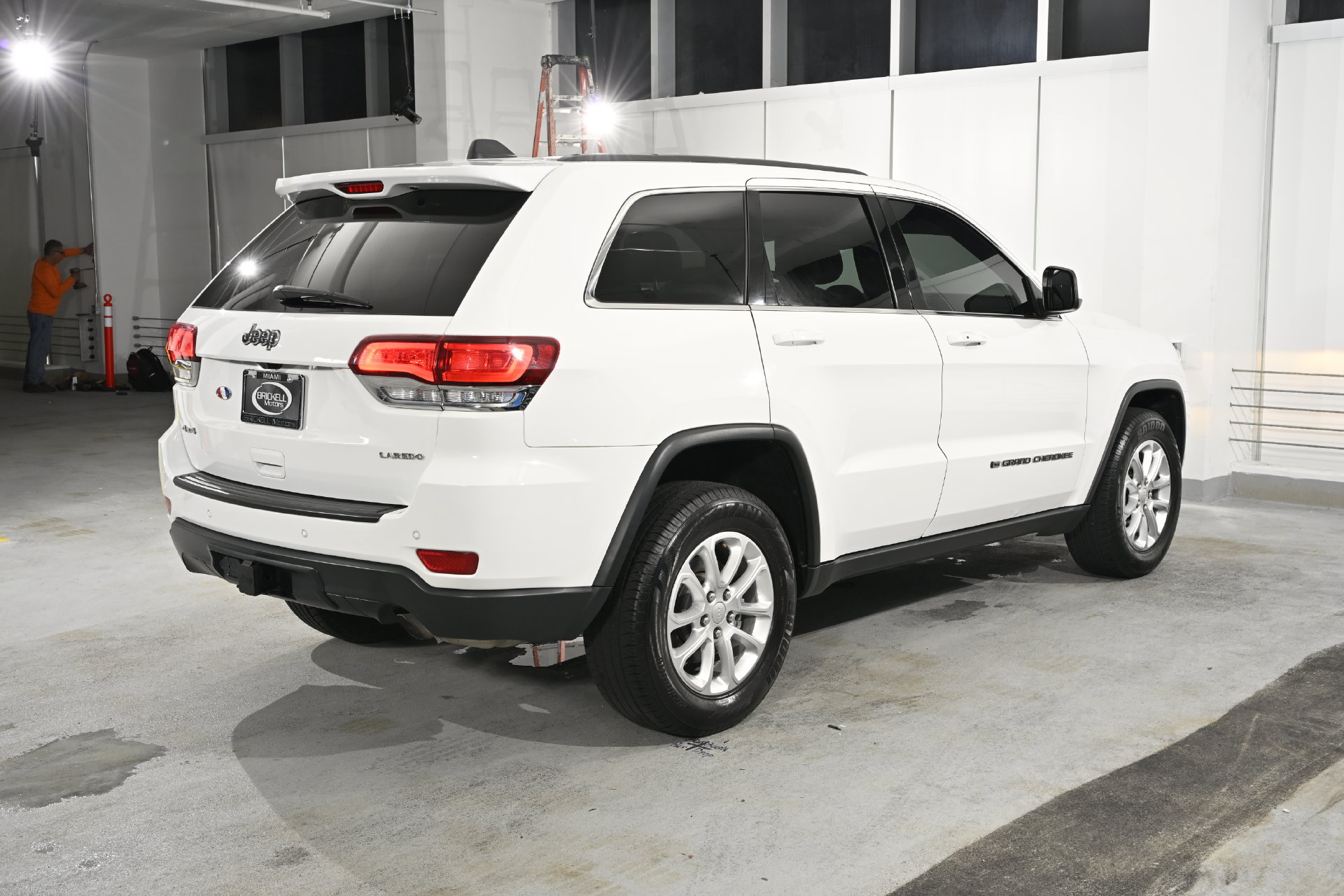 Used 2022 Jeep Grand Cherokee Laredo X AWD/4WD image 5