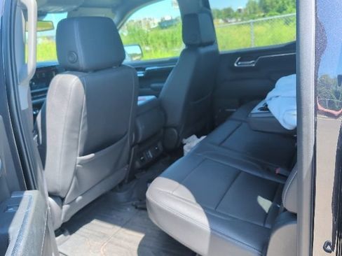 Used 2024 GMC Sierra 1500 SLT AWD/4WD image 17