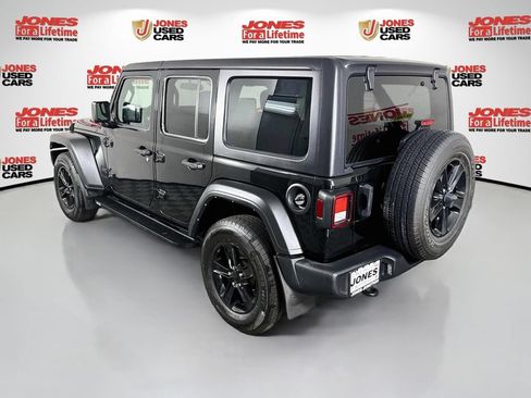 Used 2022 Jeep Wrangler Unlimited Sport AWD/4WD image 2