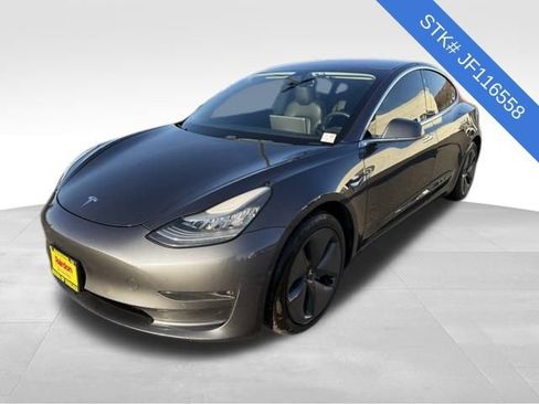 Used 2018 Tesla Model 3 Long Range image 3
