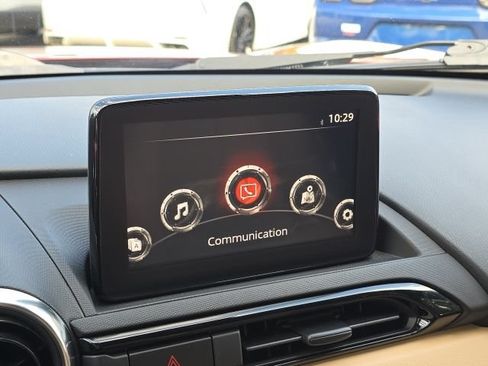 Used 2018 MAZDA MX-5 Miata RF Grand Touring RWD image 23