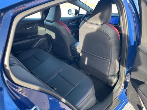 New 2026 Toyota Prius Plug-In Hybrid FWD image 25