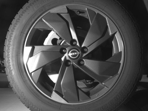 Used 2025 Nissan Rogue SV AWD/4WD image 15
