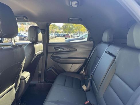 Used 2022 Chevrolet TrailBlazer ACTIV w/ Technology Package image 12