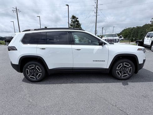 New 2026 Jeep Cherokee Laredo AWD/4WD image 4