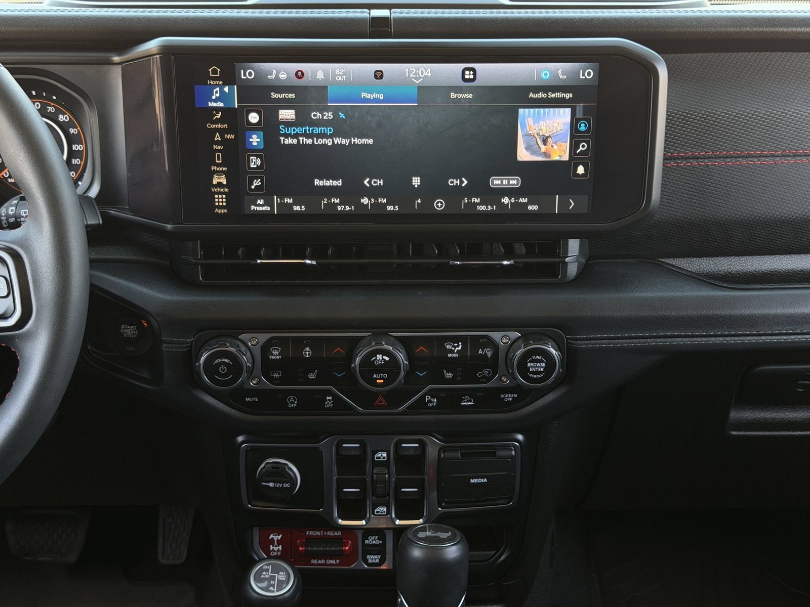 Used 2024 Jeep Wrangler Unlimited Rubicon AWD/4WD image 18