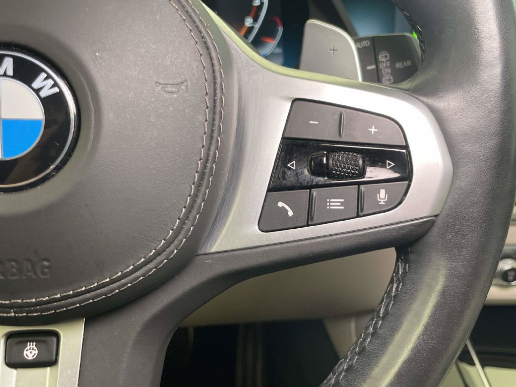 Used 2021 BMW X5 M50i AWD/4WD image 37