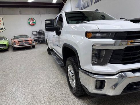 Used 2024 Chevrolet Silverado 2500 LT w/ Convenience Package image 51