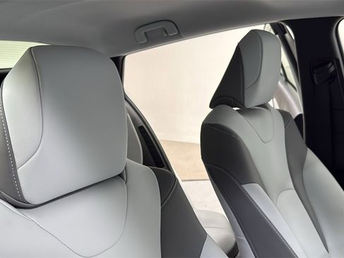 Used 2020 Toyota Prius Prime Limited image 19