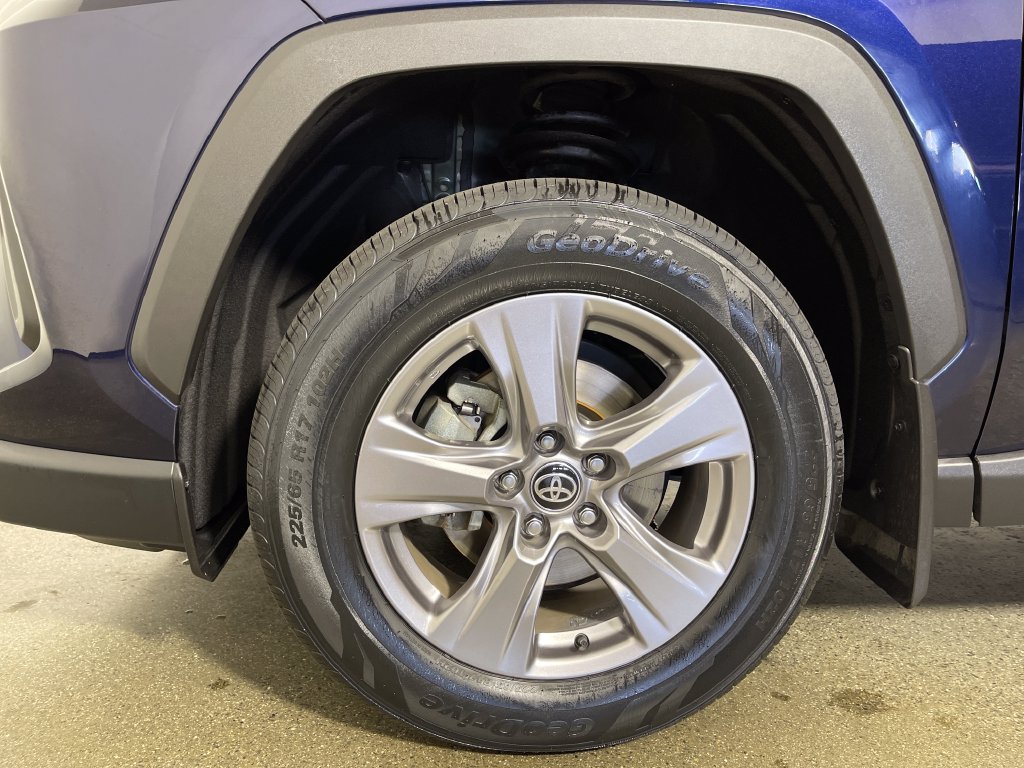 Certified 2024 Toyota RAV4 XLE FWD image 11