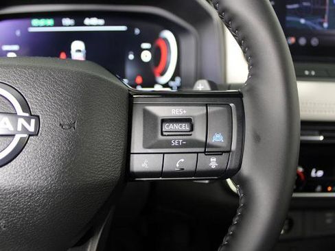 Certified 2025 Nissan Rogue SL image 25