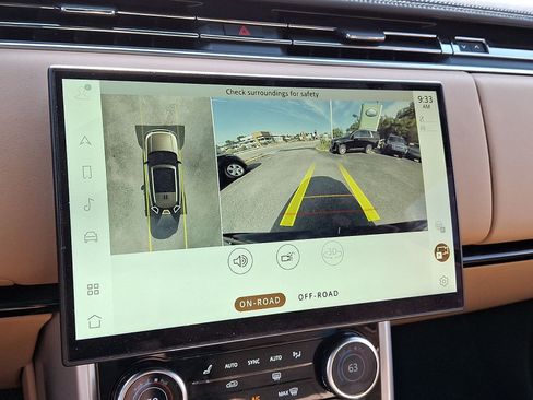 Certified 2023 Land Rover Range Rover SE AWD/4WD image 23