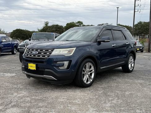 Used 2016 Ford Explorer Limited w/ Equipment Group 301A FWD image 4
