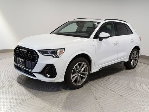 Used 2022 Audi Q3 2.0T Premium Plus w/ Premium Plus Package AWD/4WD image 8