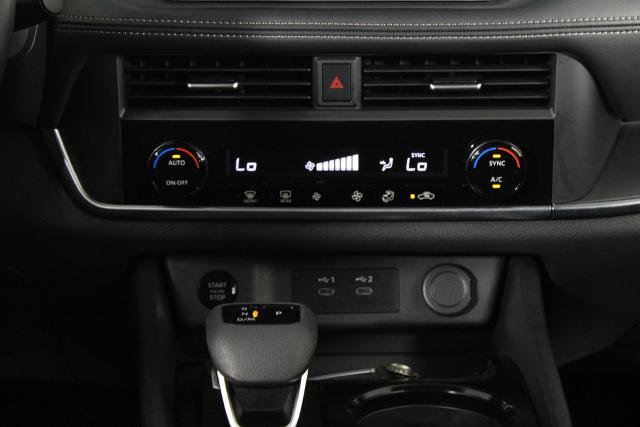 Certified 2026 Nissan Rogue SV FWD image 23
