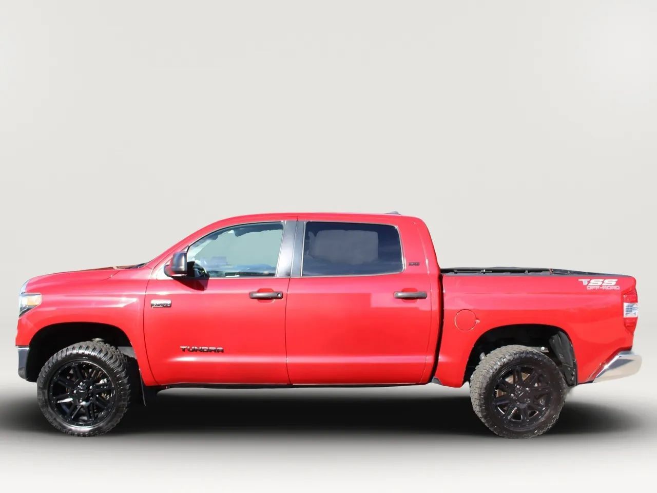 Used 2020 Toyota Tundra SR5 w/ SR5 Leather Package AWD/4WD image 5