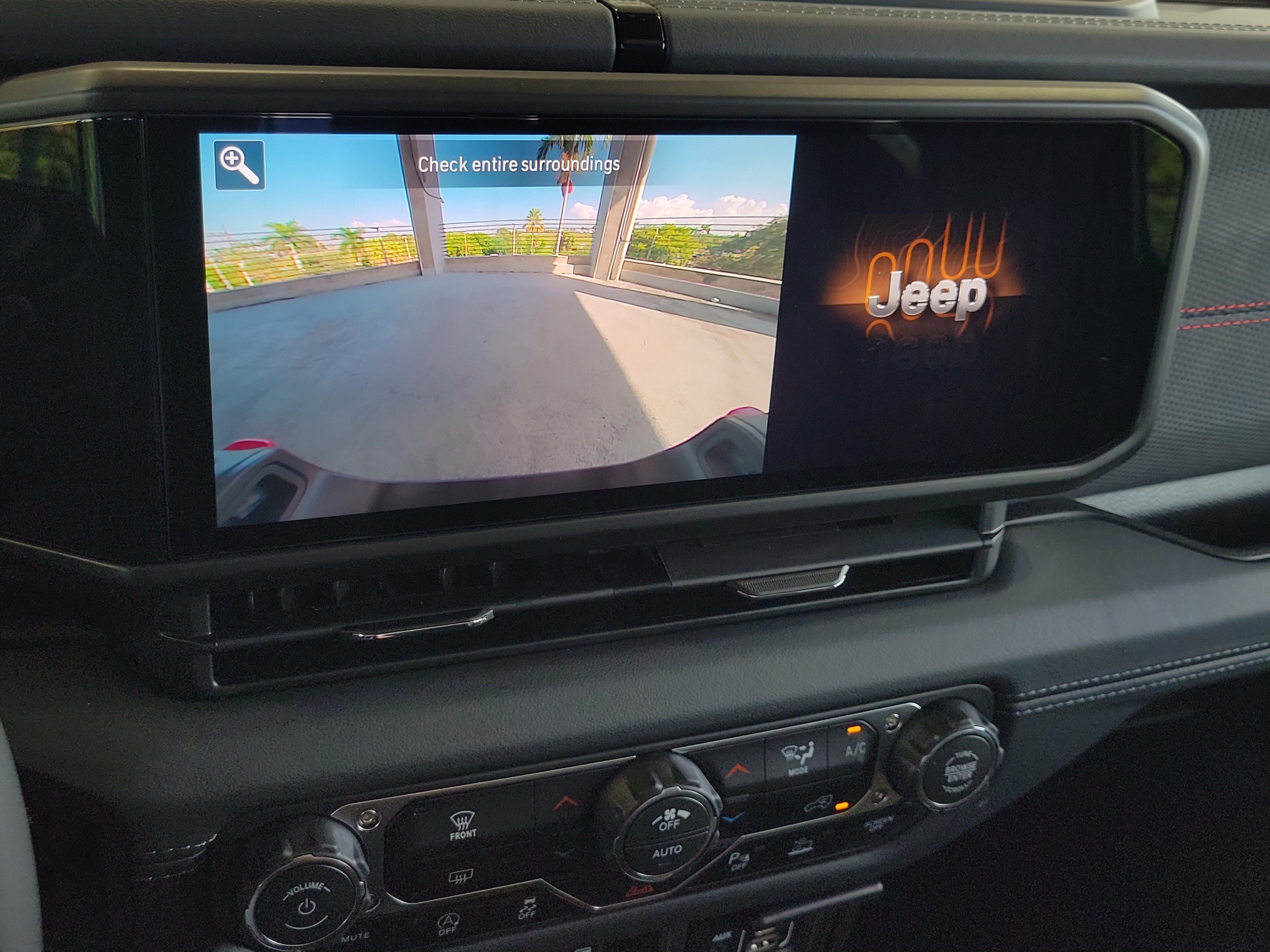 New 2026 Jeep Gladiator Rubicon w/ Safety Group AWD/4WD image 26