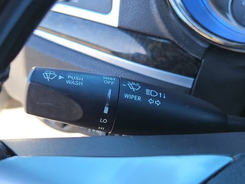 Used 2013 Chrysler 300 C image 22