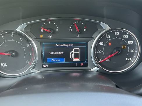 Used 2023 GMC Acadia SLE w/ Driver Convenience Package AWD/4WD image 17