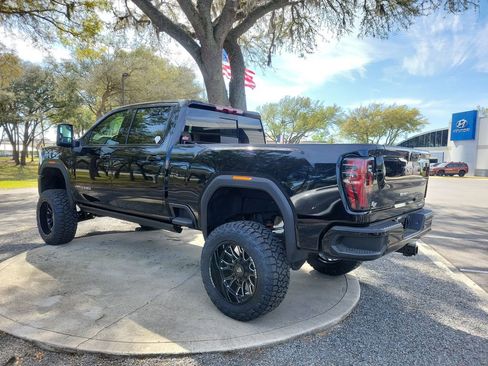 New 2026 GMC Sierra 2500 AT4 w/ AT4 Premium Plus Package AWD/4WD image 3