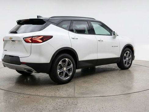 Used 2025 Chevrolet Blazer LT image 9